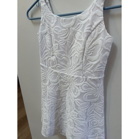 Lilly Pulitzer Girls Size 14 White Floral Textured Sleeveless Mini Dress Adjusta - Picture 2 of 5